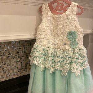 WORN ONCE BEAUTIFUL DRESS